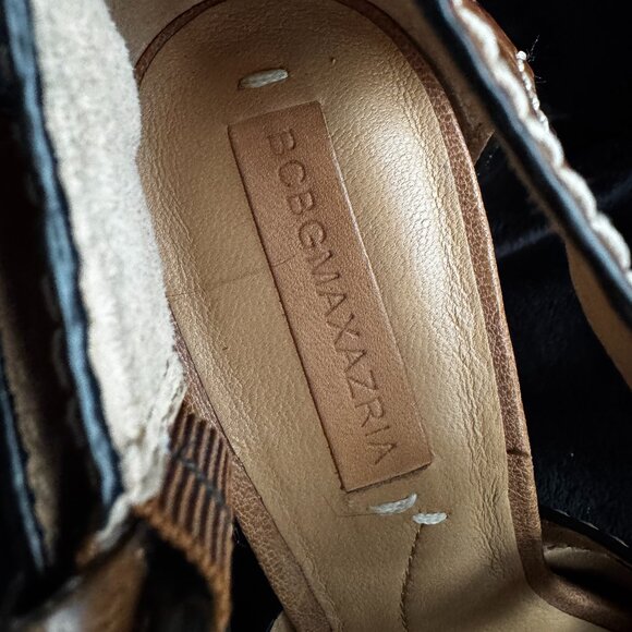 BCBG Vintage Style Leather Printed Heels Size 6.5 - Picture 5 of 6